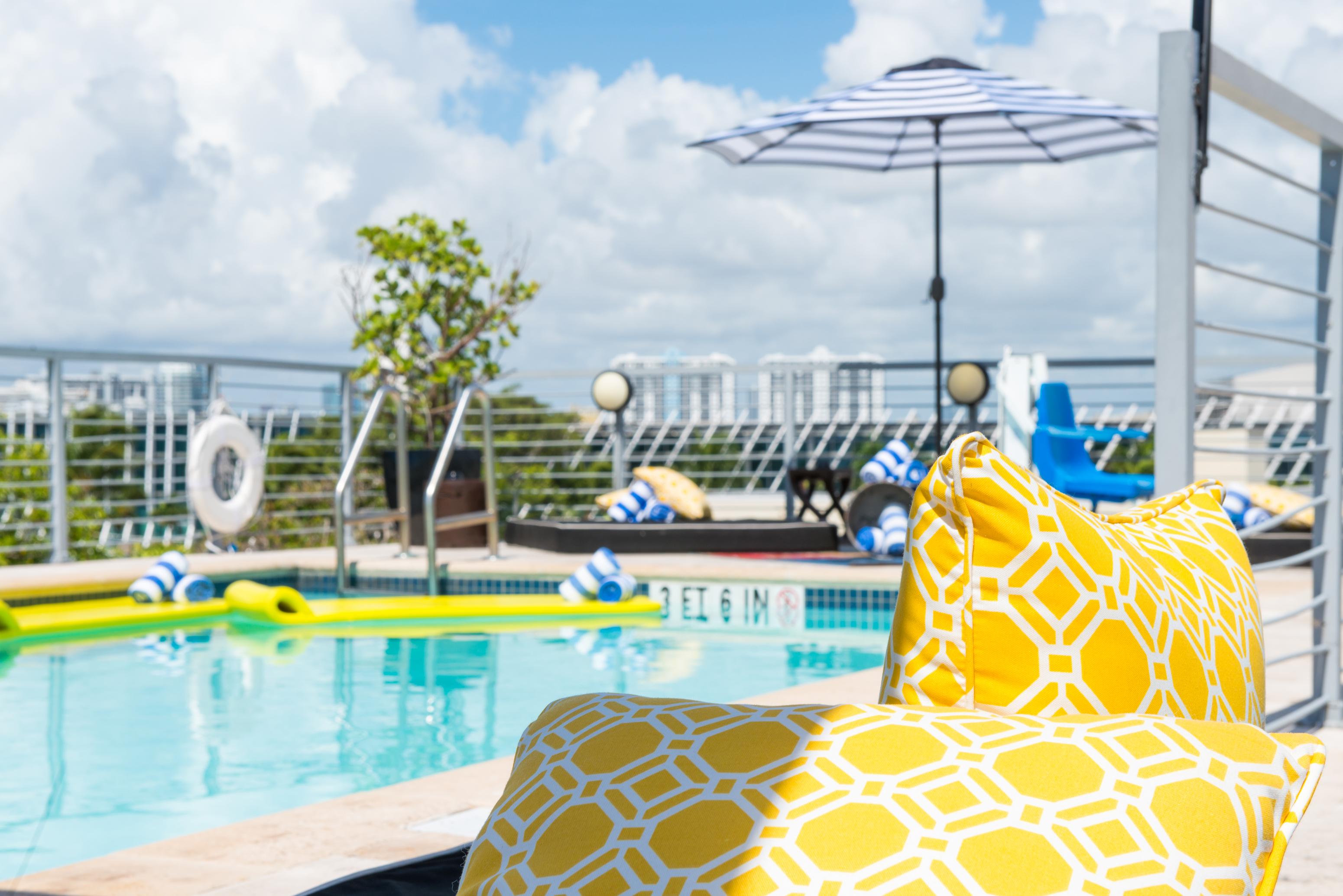 Riviera Suites Маями Бийч Екстериор снимка